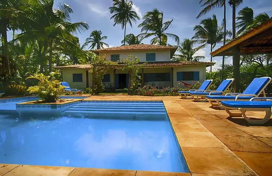 India’s Ultra-Wealthy Eye Farmhouses in Suburbs for Pools & Privacy