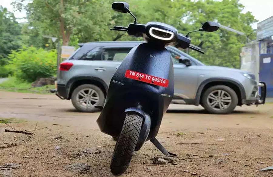 Electric Two-Wheeler Market Grows by 24% in February 2024