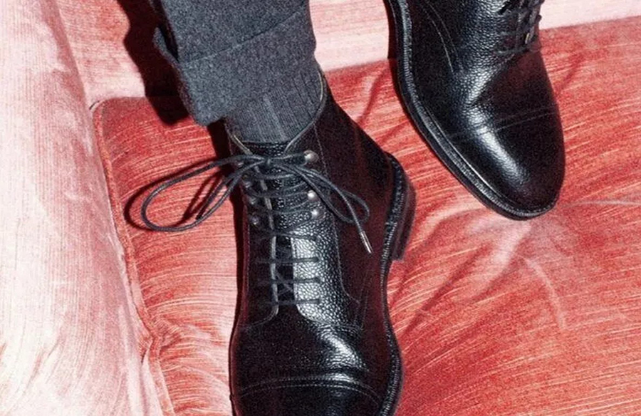 Exploring the Top 12 Dress Boots for Men in 2024